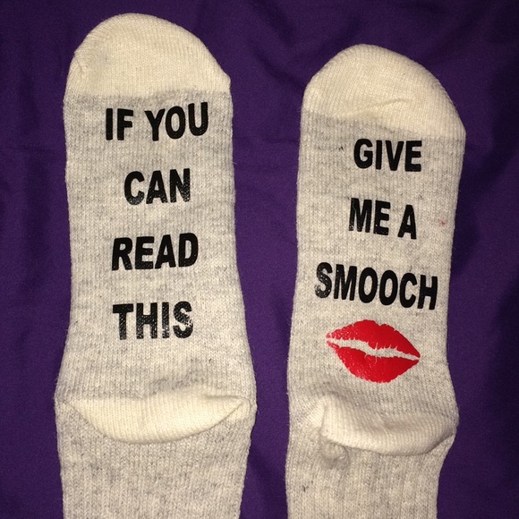 😍 kiss socks 😘 1 left! - Picture 3 of 5